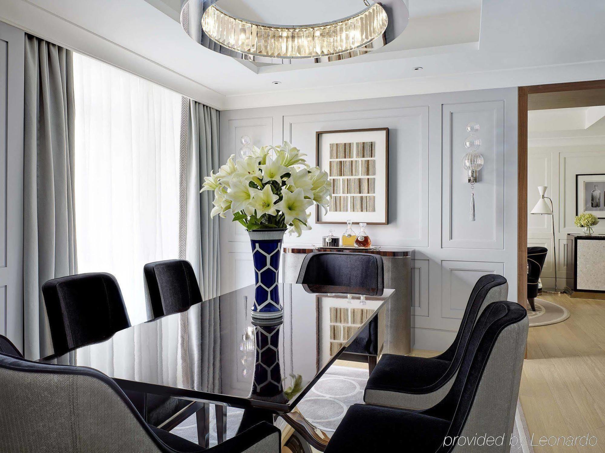The Langham 5*