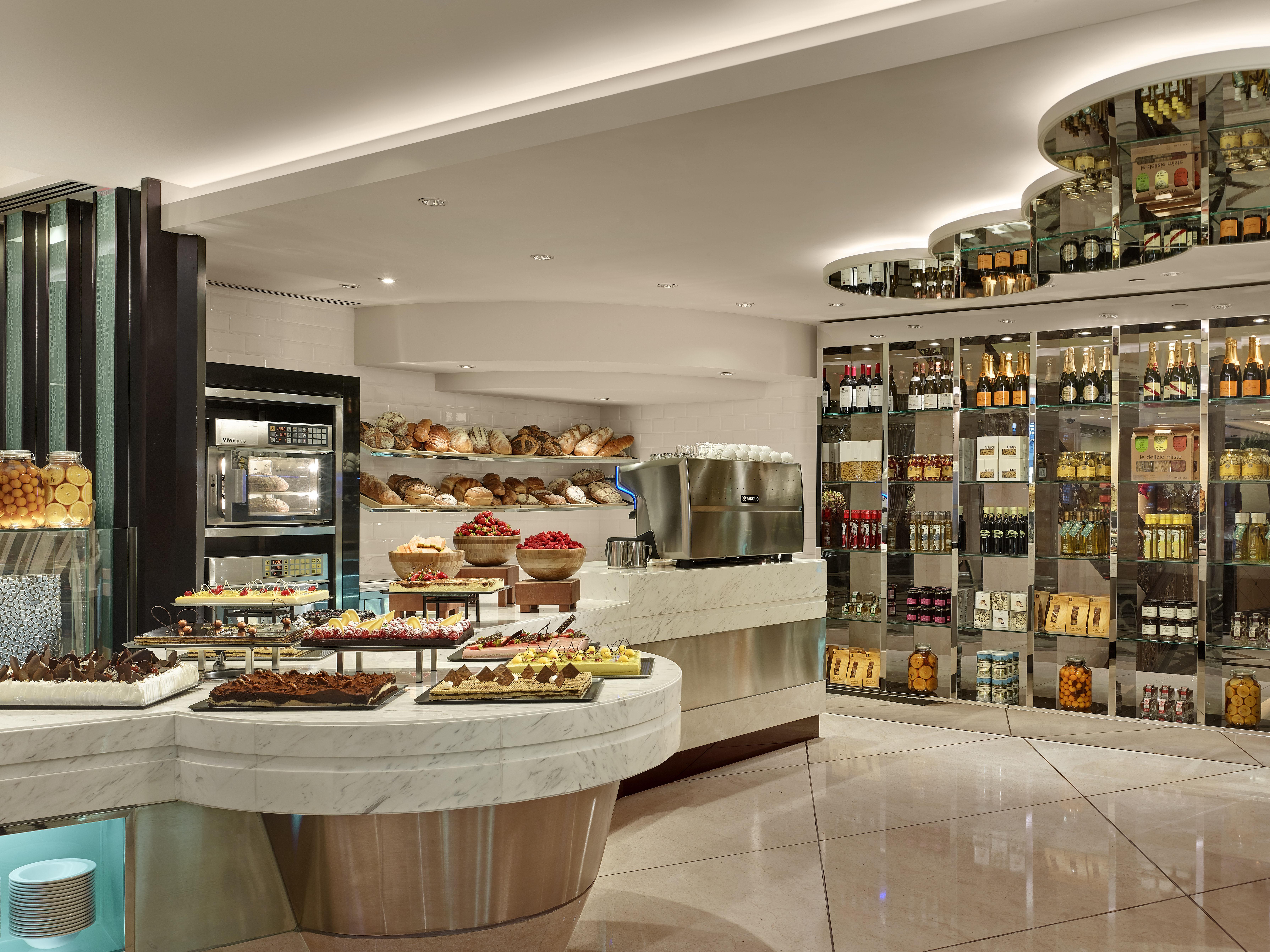 Khách sạn The Langham 5*